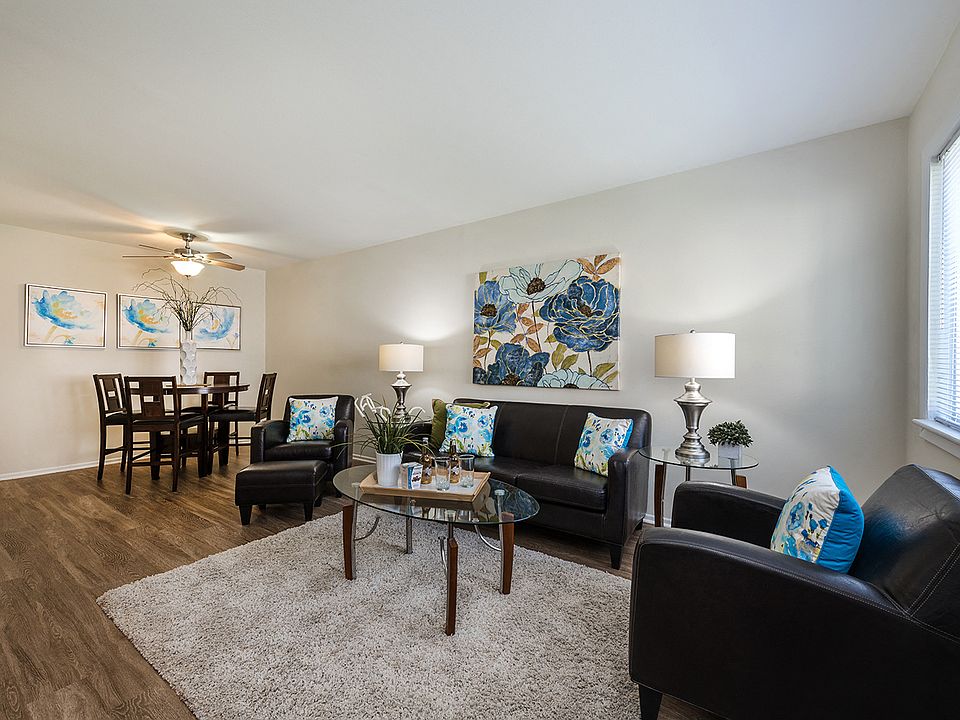 Spacious Living and Dining Room
