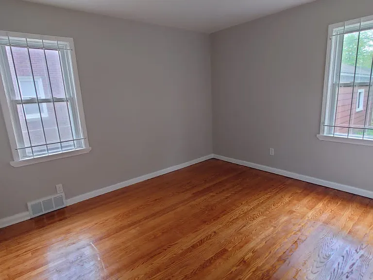 5263 Lodewyck St — Photo 6