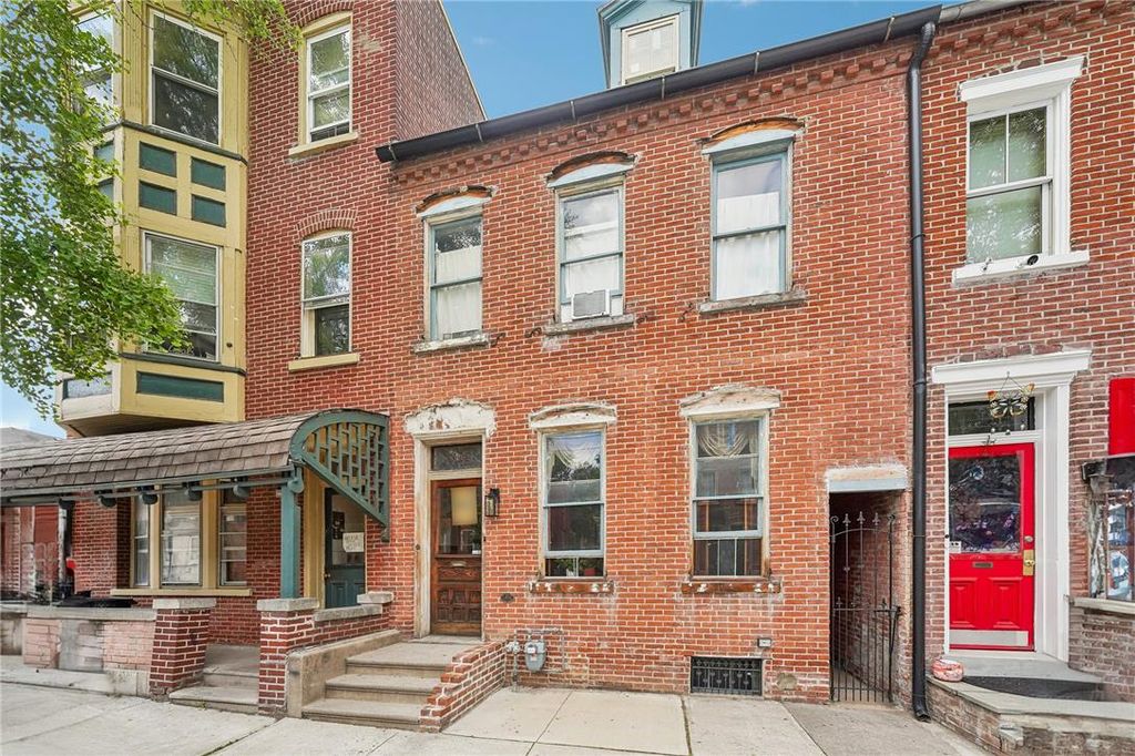 Apartment in Allentown, Old Allentown Historic District, Lehigh - View 2