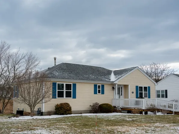 170 Crystal Water Dr #170, East Bridgewater, MA 02333