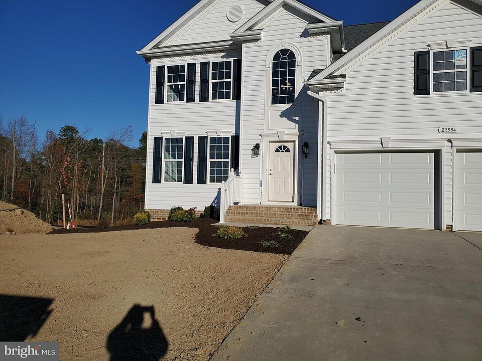 1st image of 23994 Woodmore Dr