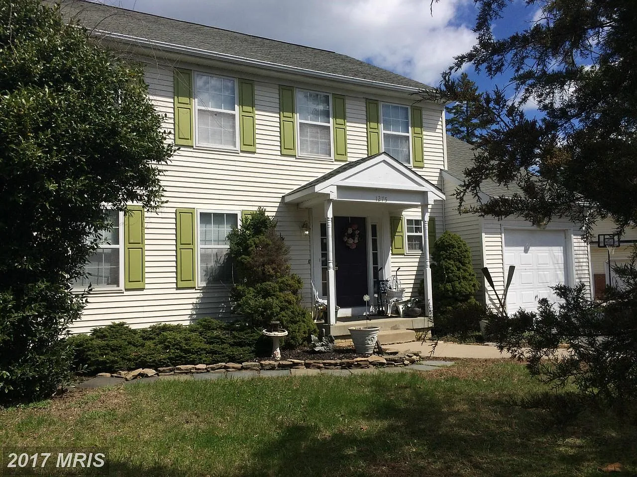 1275 Swan Dr photo 1