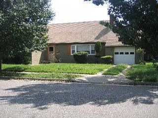 1st image of 140 Dikeman St