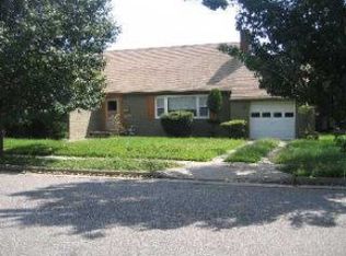 140 Dikeman St, Hempstead, NY 11550