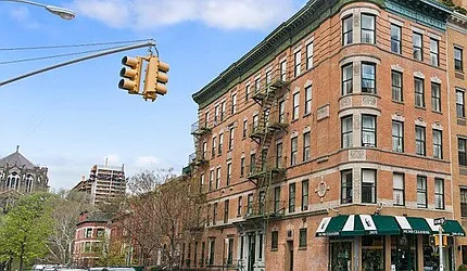 Rented by Living New York