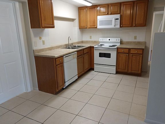 2nd image of 3637 Kimberly Oaks Dr