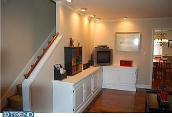 2nd image of 1805 Beech St