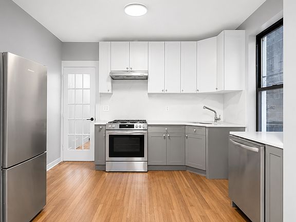 3rd image of 521 Eastern Pkwy #3