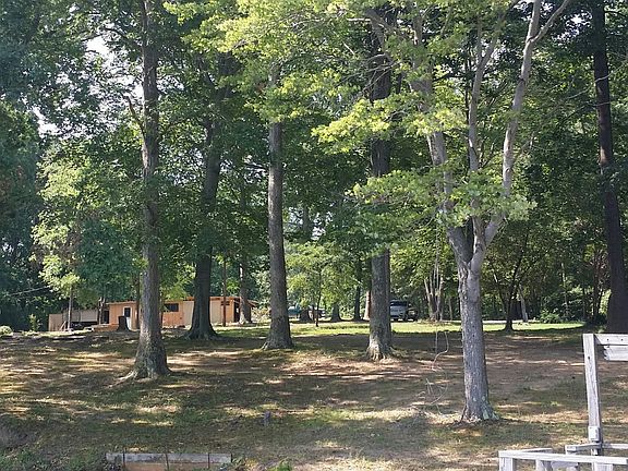 3rd image of 4418 Derwood Dr