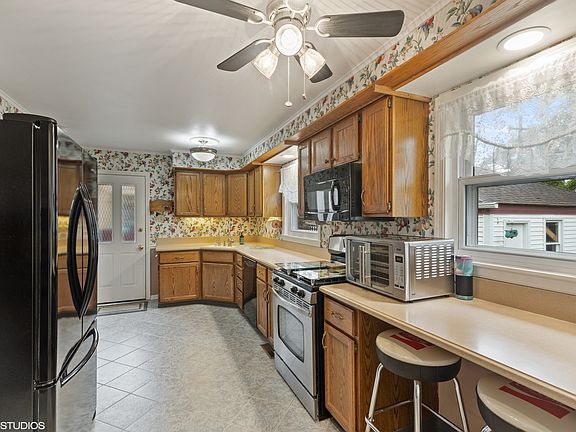 5th image of 1417 Bristol Ave