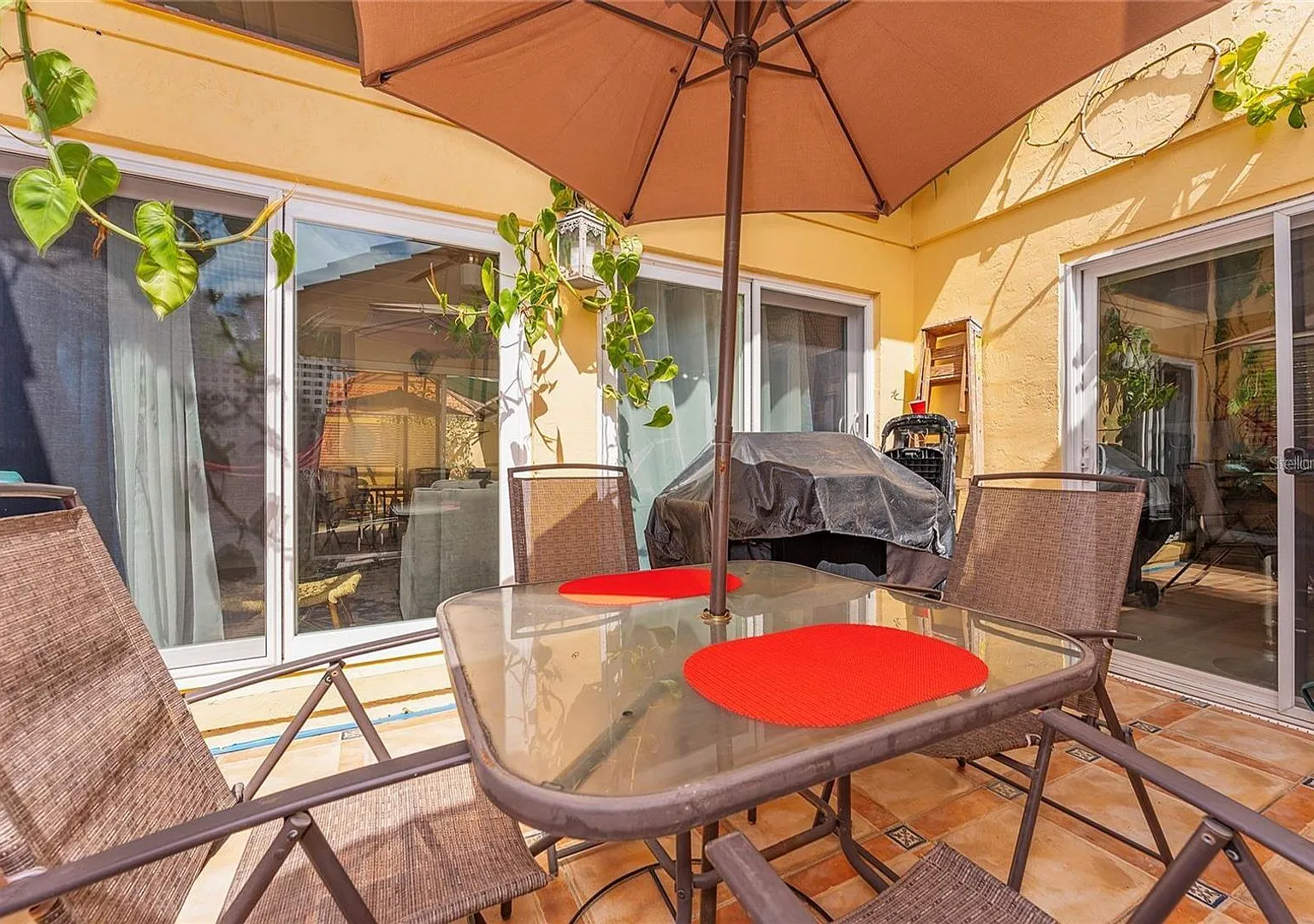 2BR/2BA Orlando Villa with Private Pool & 2-Car Garage $1,850/mo — Photo 4