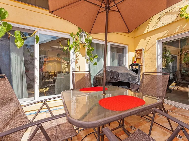 5053 Maui Cir #14 — Photo 4