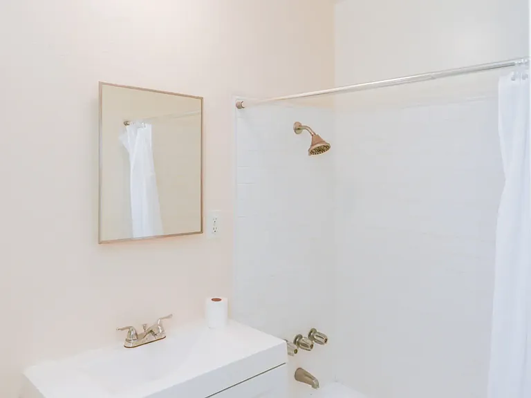 2042 S Corning St #C1 — Photo 12