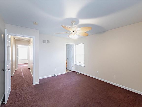 5th image of 2518 McLaran Ave