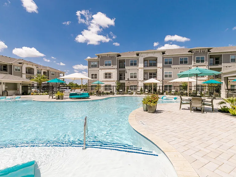 Cue Luxury Apartments — Photo 46
