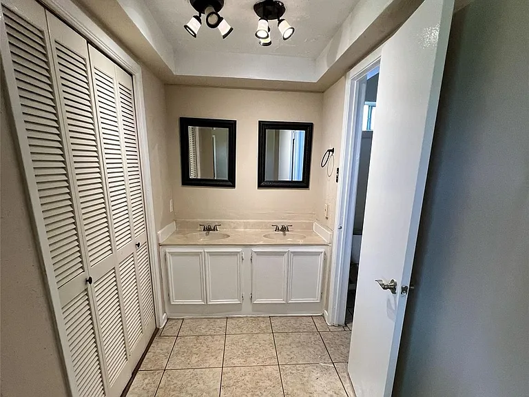 10115 Overview Dr — Photo 10