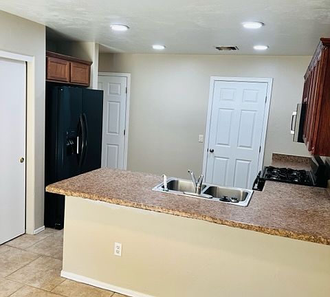 4th image of 4800 E American Beauty Dr