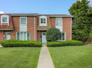 1104 63rd St, Downers Grove, IL 60516