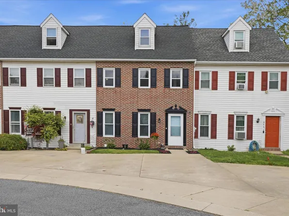 279 Heatherwood Dr, Ephrata, PA 17522