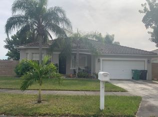 15952 SW 142nd Ter, Miami, FL 33196