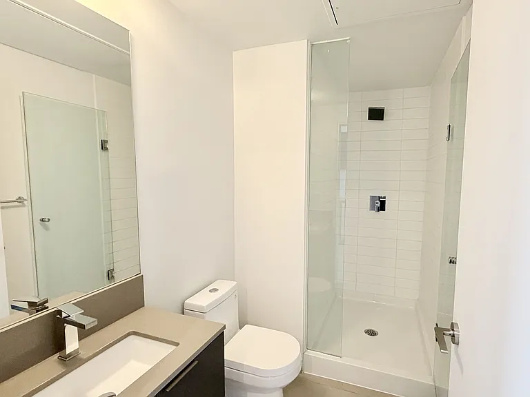 181 Dundas St E #715 — Photo 14