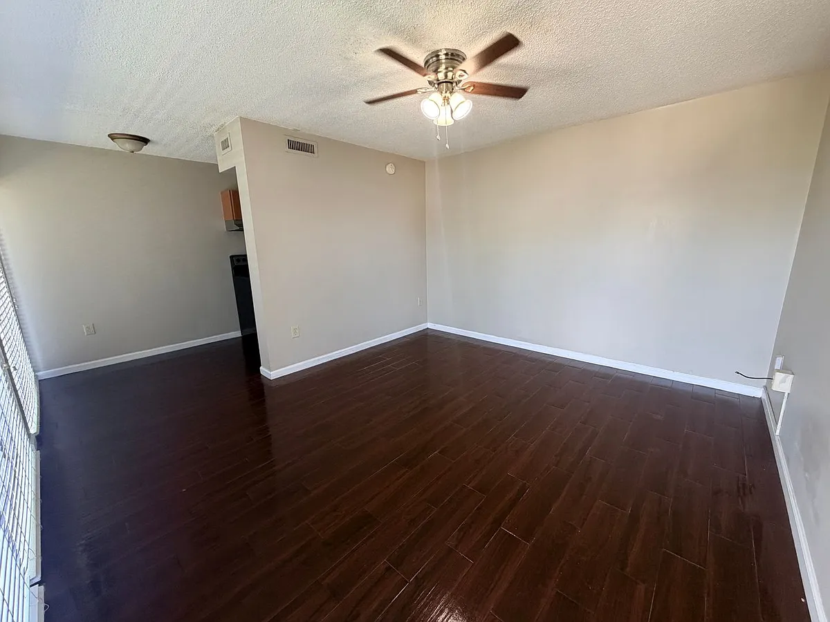 Building Photo - 2990 Rhodes Cir S #102