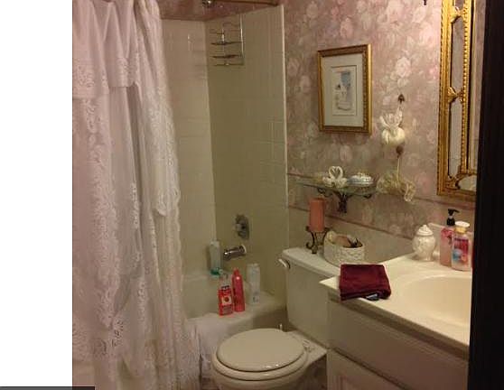 3rd image of 1062 Whitney Dr