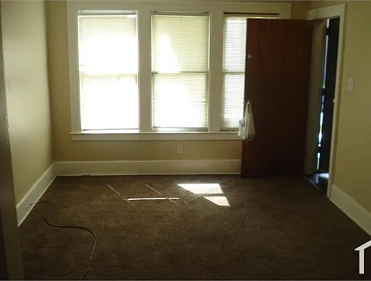 1626 Gladstone St #1 — Photo 9