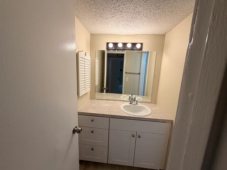 720 100th Ave N #101 — Photo 5