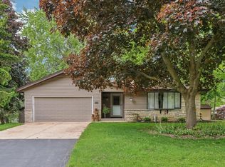 10224 32nd Ave, Pleasant Prairie, WI 53158