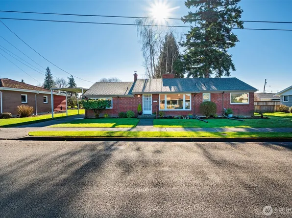1704 Rainier Street, Sumner, WA 98390