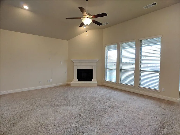 1824 Balboa Park Dr — Photo 6