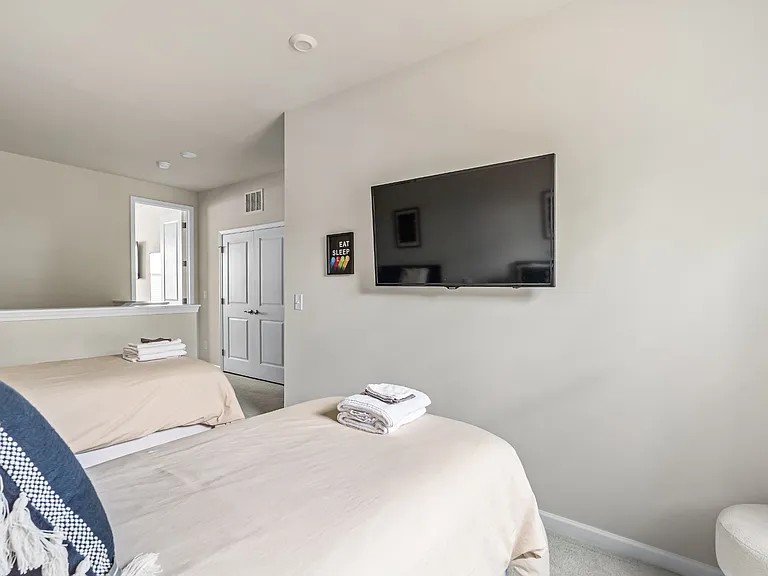 3026 Hutton Gardens Ln — Photo 17