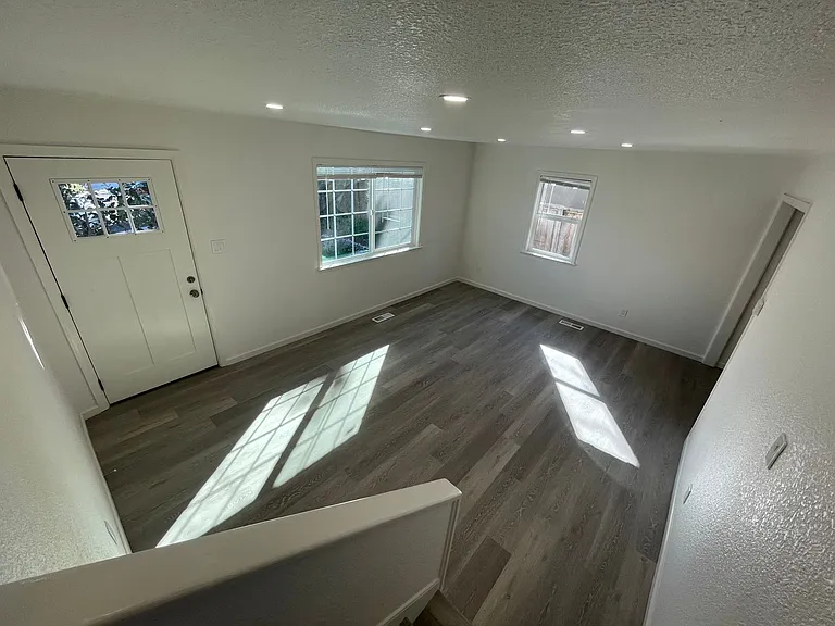 4033 La Colina Rd — Photo 8
