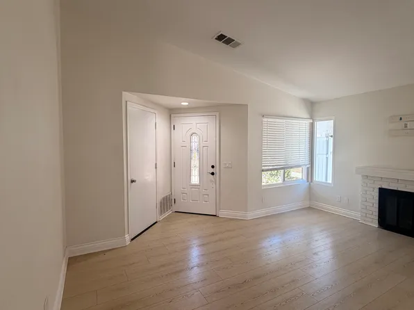 23794 Winterglen Cir, Moreno Valley, CA 92557