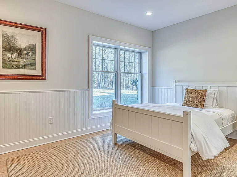 1058 Noyac Path — Photo 26