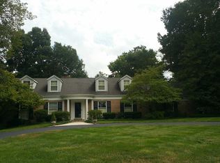 2800 Stonington Pl, Saint Louis, MO 63131