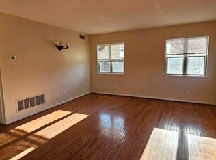 184 1st Ave APT 3, Phoenixville, PA 19460