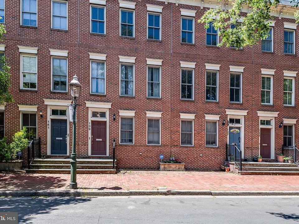 1st image of 139 Jackson St