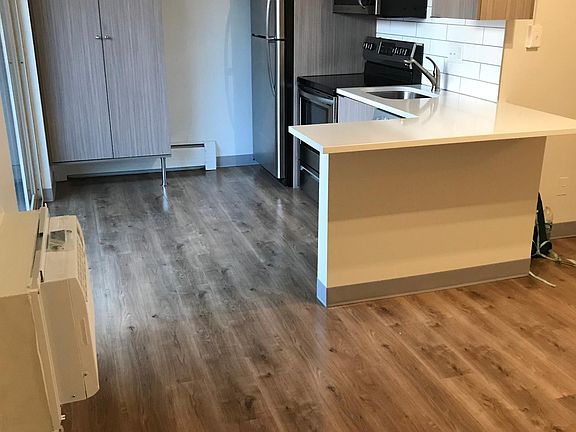 2nd image of 800 N Emerson St APT 307