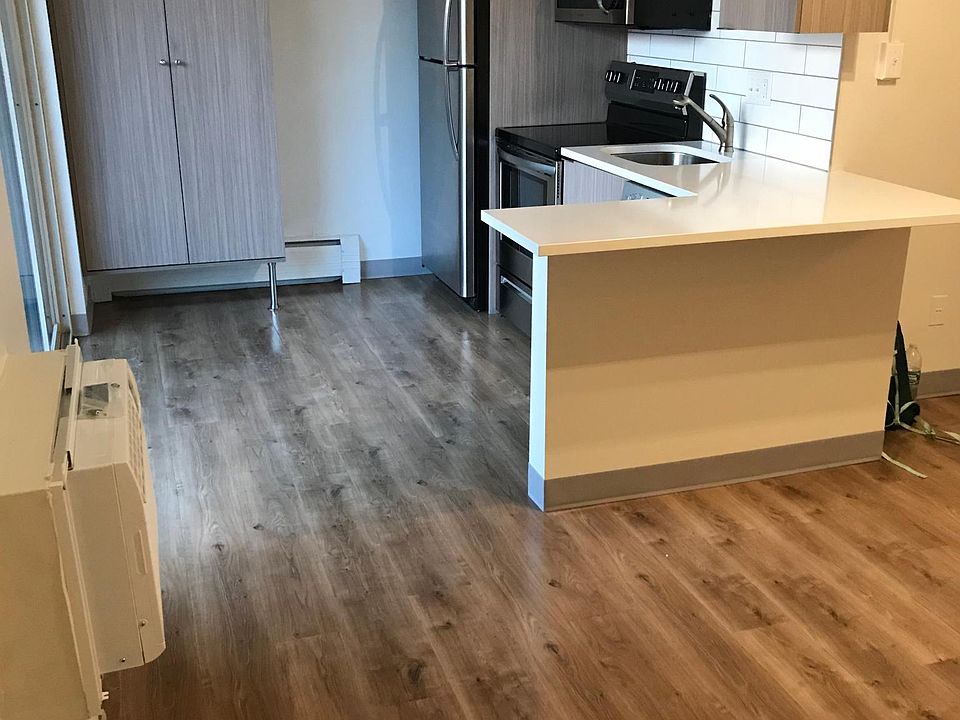 1st image of 800 N Emerson St APT 403