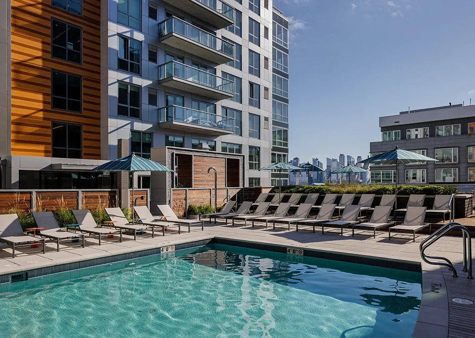 RiverHouse 9 at Port Imperial