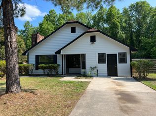 220 Sequoia Cir, Hinesville, GA 31313