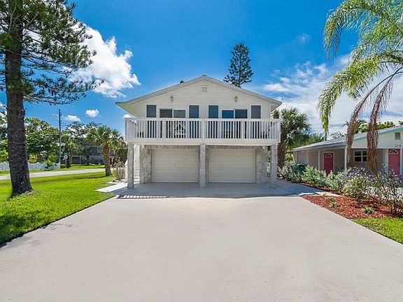 3rd image of 217 Palm Ave
