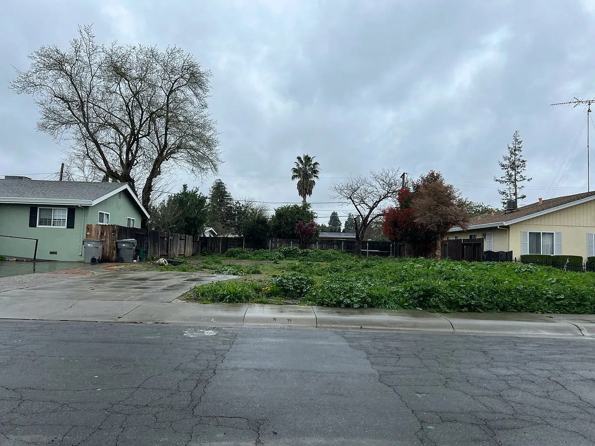 109 Antelope St photo 1