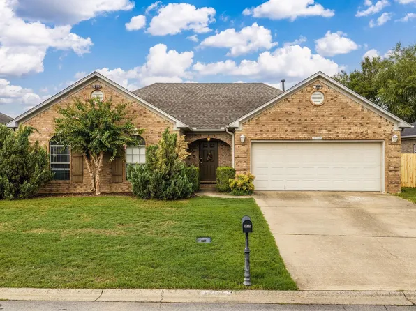 1745 Gardenia, Conway, AR 72034