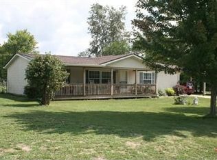 150 Stonegate Ct, Bedford, IN 47421