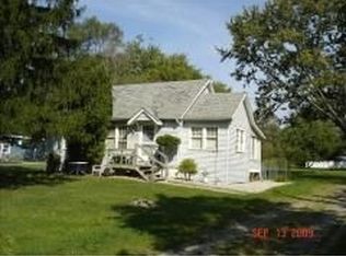 27430 W Ten Mile Rd, Farmington Hills, MI 48336