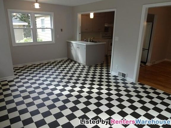 4th image of 610 Lanewood Ln N
