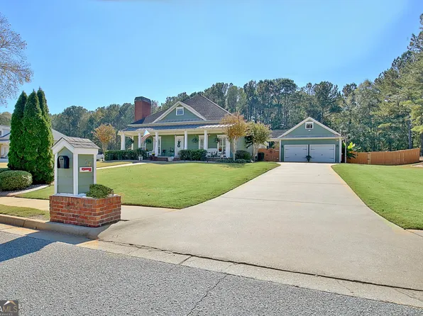 25 Carriage Ln, Senoia, GA 30276